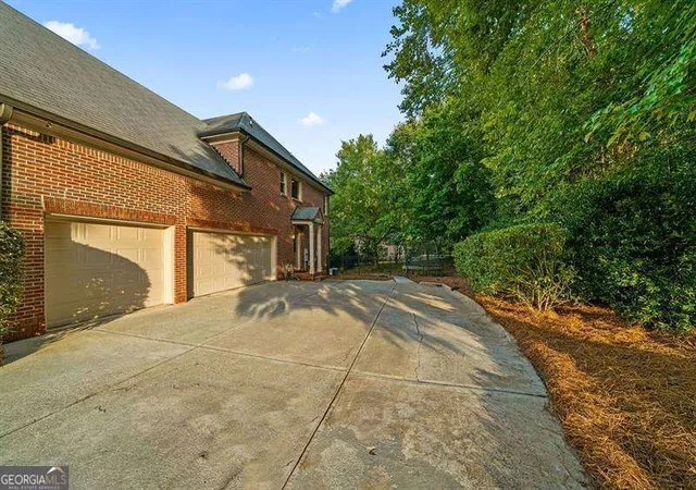 Photo 3 of Single family home for sale at 19 Ridge View Ct, Acworth, GA 30101 | MLS# 10820360 | Listing updated on 2026-10-02