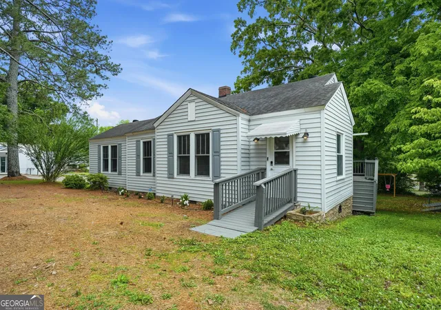 1st image of 3022 Maple Rd Se, Lindale, GA 30147 | MLS# 10761877