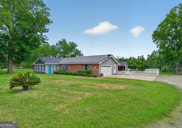 Homes for sale in Waycross, GA | 5349 Johnson Pl, Waycross, GA 31503 | MLS# 10785791