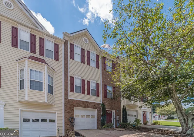 Photo 2 of Townhouse for sale at 4712 Poplar Ridge Ct, Oakwood, GA 30566 | MLS# 10828297 | Listing updated on 2026-09-04
