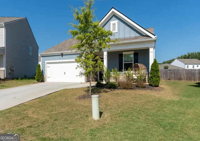 Photo 2 of Single family home for sale at 73 Valleywood Ct, Dawsonville, GA 30534 | MLS# 10832174 | Listing updated on 2026-09-14