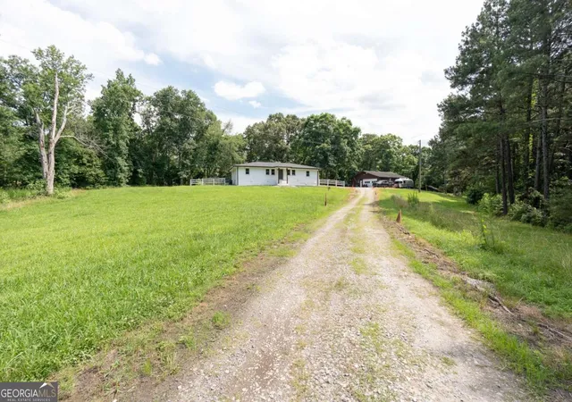 3rd image of 1585 Jimmy Dodd Rd, Buford, GA 30518 | MLS# 10798458