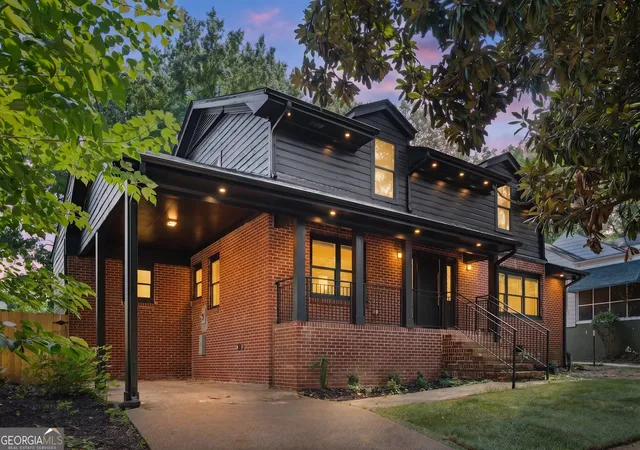 Photo 1 of Single family home for sale at 1130 M L King Jr Dr Sw, Atlanta, GA 30314 | MLS# 10830996 | Listing updated on 2026-09-04