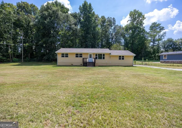 Photo 2 of Single family home for sale at 354 Pine Valley Rd, Powder Springs, GA 30127 | MLS# 10835099 | Listing updated on 2026-09-11