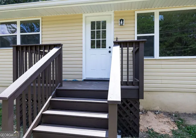Photo 3 of Single family home for sale at 354 Pine Valley Rd, Powder Springs, GA 30127 | MLS# 10835099 | Listing updated on 2026-09-11