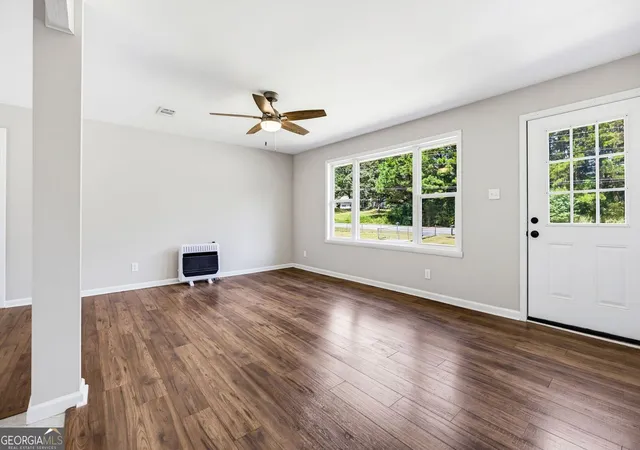 Photo 4 of Single family home for sale at 354 Pine Valley Rd, Powder Springs, GA 30127 | MLS# 10835099 | Listing updated on 2026-09-11