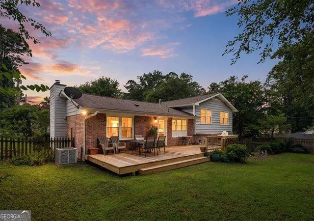 2nd image of 8 Rhodes Dr, Marietta, GA 30068 | MLS# 10801813
