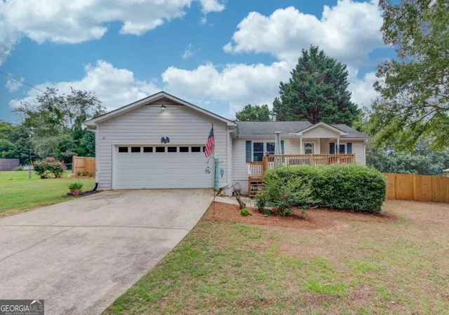 Homes for sale in Auburn, GA | 307 Jonaquil Ave, Auburn, GA 30011 | MLS# 10779981