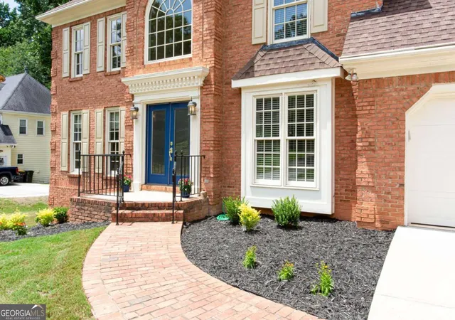 Photo 2 of Single family home for sale at 1405 Holly Lake Cir, Snellville, GA 30078 | MLS# 10811659 | Listing updated on 2026-09-18