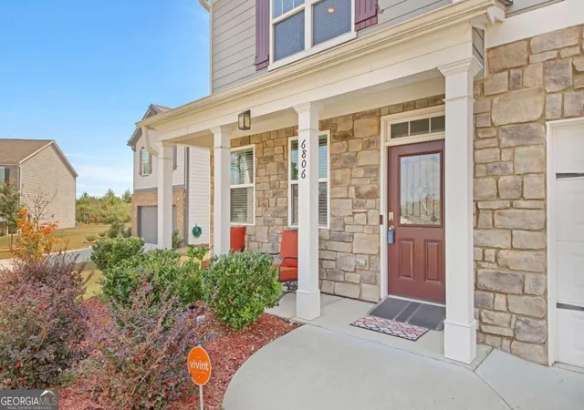 2nd image of 6806 Creekgate Wy, Douglasville, GA 30134 | MLS# 10798991
