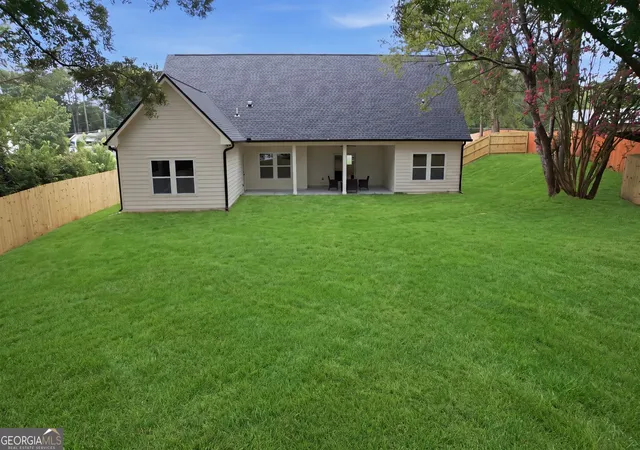 3rd image of 4228 Leola Rd, Douglasville, GA 30135 | MLS# 10820039