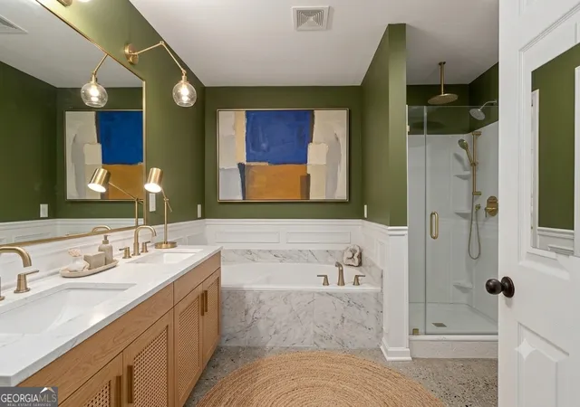 Photo 3 of Townhouse for sale at 3678 Utoy Dr SW, Atlanta, GA 30331 | MLS# 10804572 | Listing updated on 2026-10-26