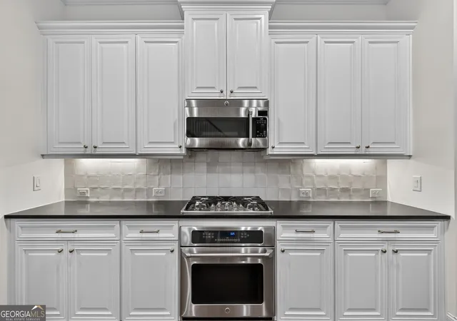 Photo 4 of Townhouse for sale at 12035 Orchid Ln, Alpharetta, GA 30009 | MLS# 10794105 | Listing updated on 2026-09-17