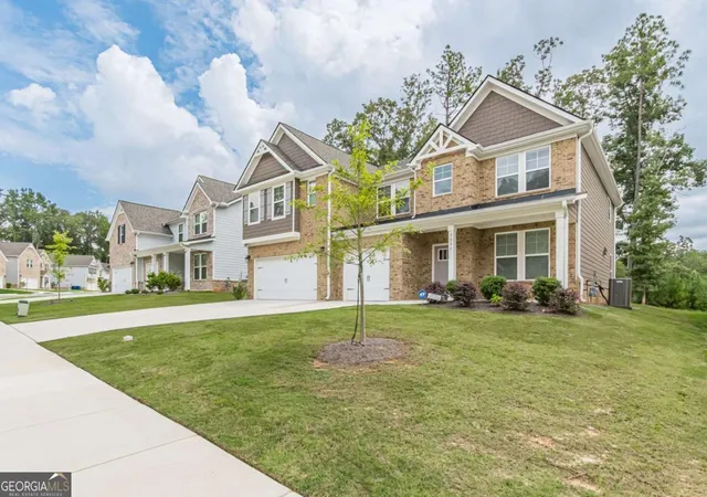 Photo 4 of Single family home for sale at 3251 Thicket Ln, Atlanta, GA 30349 | MLS# 10823519 | Listing updated on 2026-09-12