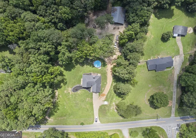 Photo 3 of Single family home for sale at 464 Old Carrollton Rd, Newnan, GA 30263 | MLS# 10794896 | Listing updated on 2026-09-05