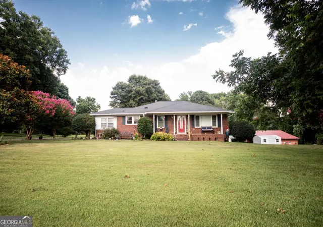 Homes for sale in Winterville, GA | 335 Robert Hardeman Rd, Winterville, GA 30683 | MLS# 10801022