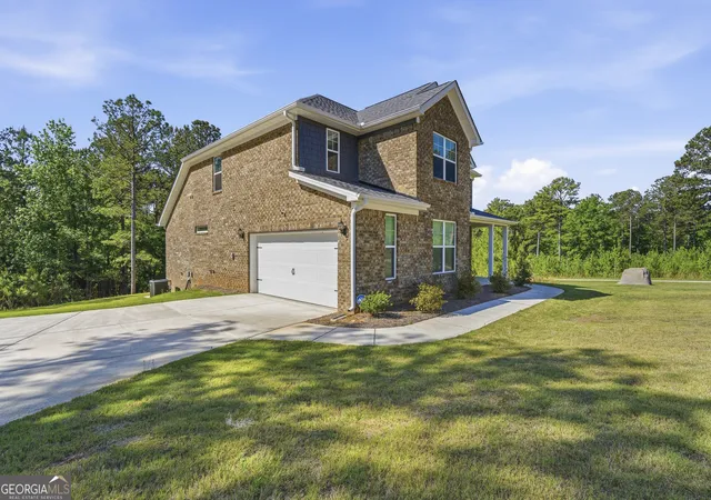 Homes for sale in Haddock, GA | 2910 Red Fox Dr, Haddock, GA 31033 | MLS# 10759352