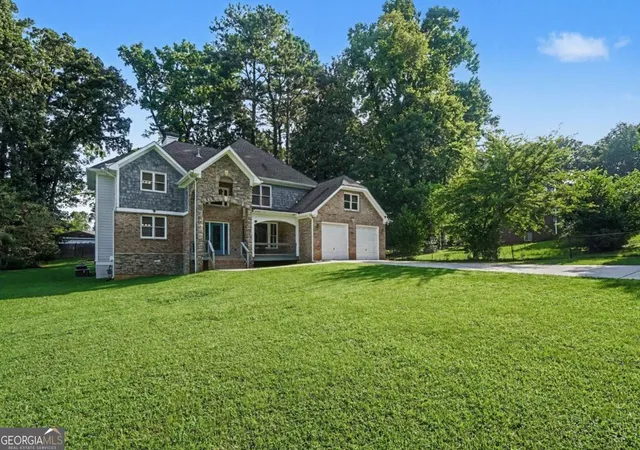 Photo 3 of Sale Pending at 346 Tonawanda Dr Se, Atlanta, GA 30315 | MLS# 10820650 | Listing updated on 2026-10-24