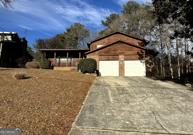 Photo 1 of Sale Pending at 8678 Glenwoods Dr, Riverdale, GA 30274 | MLS# 10691027 | Listing updated on 2026-09-04