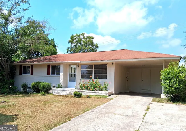 Photo 1 of Single family home for sale at 2018 Winston Dr, Macon, GA 31206 | MLS# 10835887 | Listing updated on 2026-09-19