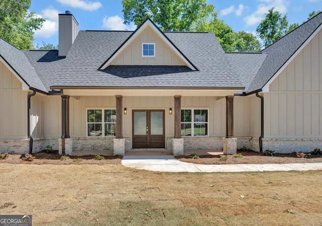 Photo 3 of Single family home for sale at 108 Woodcrest Dr, Jackson, GA 30233 | MLS# 10699062 | Listing updated on 2026-08-20