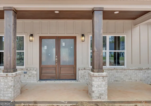 Photo 3 of Single family home for sale at 108 Woodcrest Dr, Jackson, GA 30233 | MLS# 10699062 | Listing updated on 2026-10-09