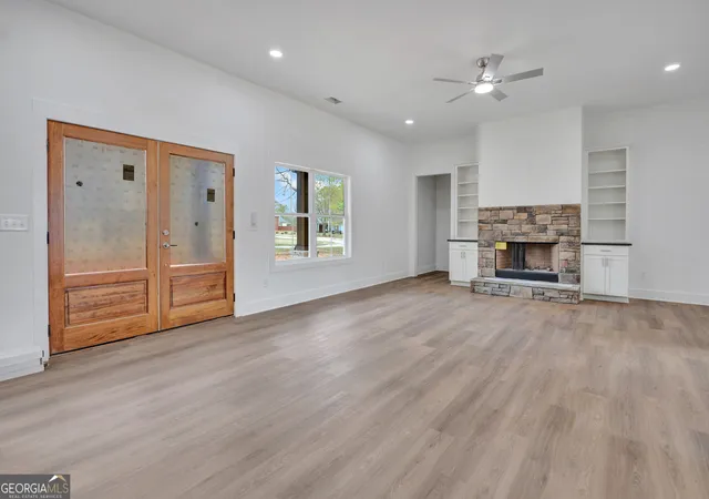 Photo 4 of Single family home for sale at 108 Woodcrest Dr, Jackson, GA 30233 | MLS# 10699062 | Listing updated on 2026-10-09