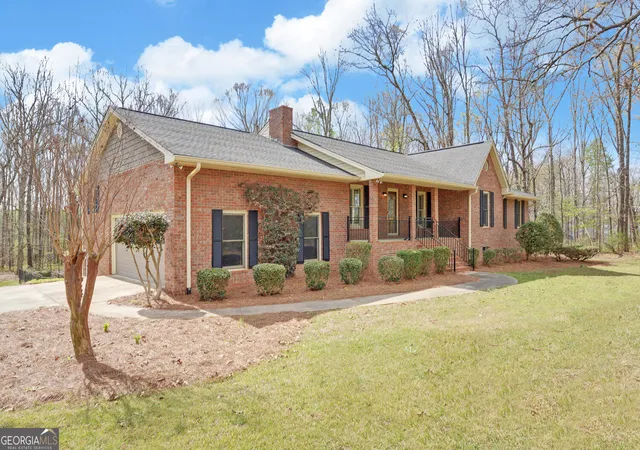 2nd image of 197 Woodland Wy, Dewy Rose, GA 30634 | MLS# 10722438