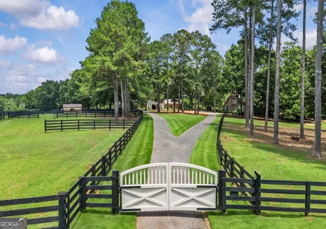 Photo 2 of Sale Pending at 3701 Little River Rd, Madison, GA 30650 | MLS# 10792613 | Listing updated on 2026-09-15