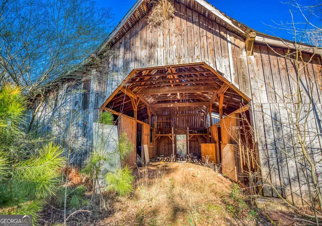 Photo 4 of Sale Pending at 3207 Jack Glass Rd, Monroe, GA 30656 | MLS# 10679903 | Listing updated on 2026-07-02