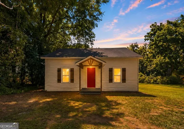 2nd image of 310 S Walnut St, Greensboro, GA 30642 | MLS# 10808552