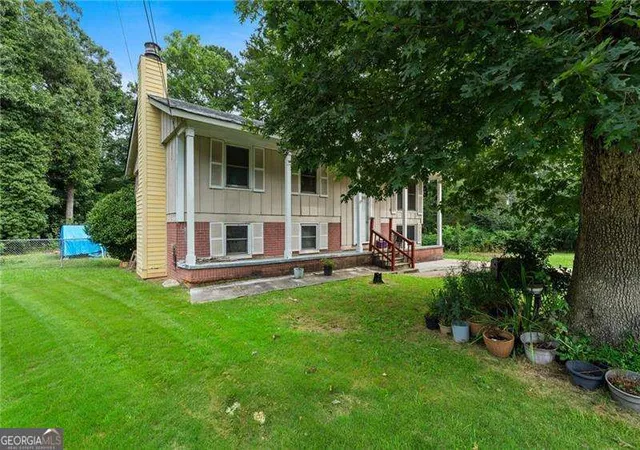 Photo 3 of Single family home for sale at 1140 Pineglen Dr, Riverdale, GA 30296 | MLS# 10821458 | Listing updated on 2026-08-21