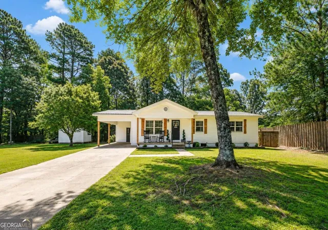Photo 2 of Single family home for sale at 410 Coleman Dr, Statham, GA 30666 | MLS# 10825699 | Listing updated on 2026-09-03