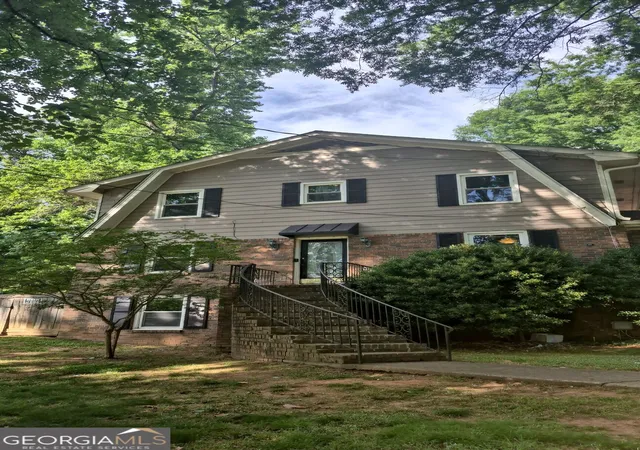 3rd image of 538 Cole Dr Sw, Lilburn, GA 30047 | MLS# 10823682