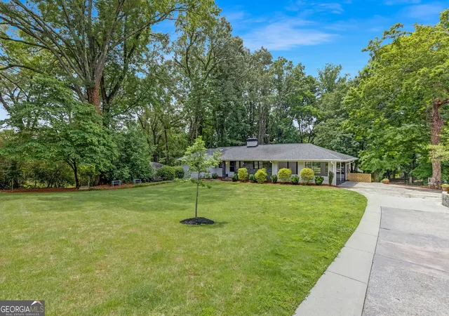 3rd image of 714 Willivee Dr, Decatur, GA 30033 | MLS# 10770583