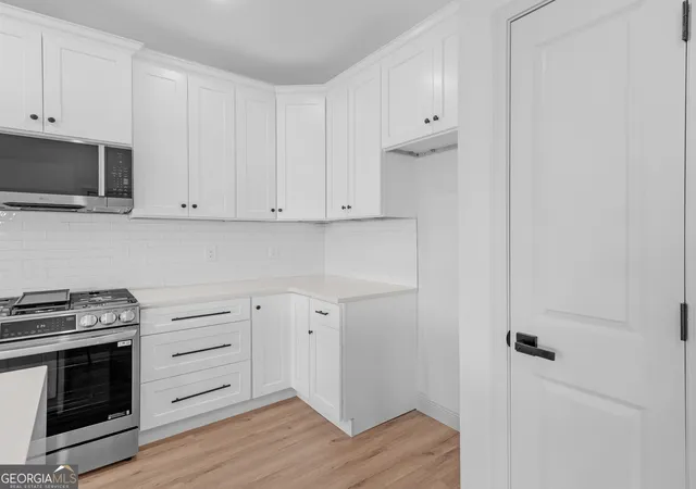 4th image of 245 Lakeview Dr, Locust Grove, GA 30248 | MLS# 10819450