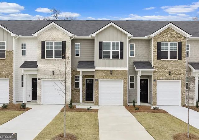 Homes for sale in Perry, GA | 208 Kenmore Cir, Perry, GA 31069 | MLS# 10731390