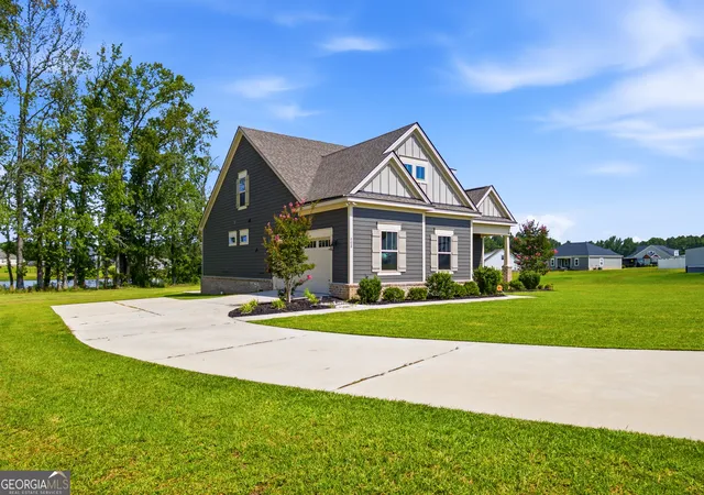 Photo 3 of Single family home for sale at 608 Bridle Run, Statesboro, GA 30458 | MLS# 10812111 | Listing updated on 2026-08-07