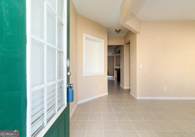 3rd image of 1378 Penhurst Dr, Lawrenceville, GA 30043 | MLS# 10817173