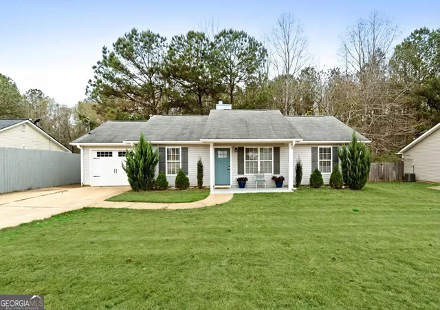 Homes for sale in Grantville, GA | 49 Canterbury Dr, Grantville, GA 30220 | MLS# 10653801