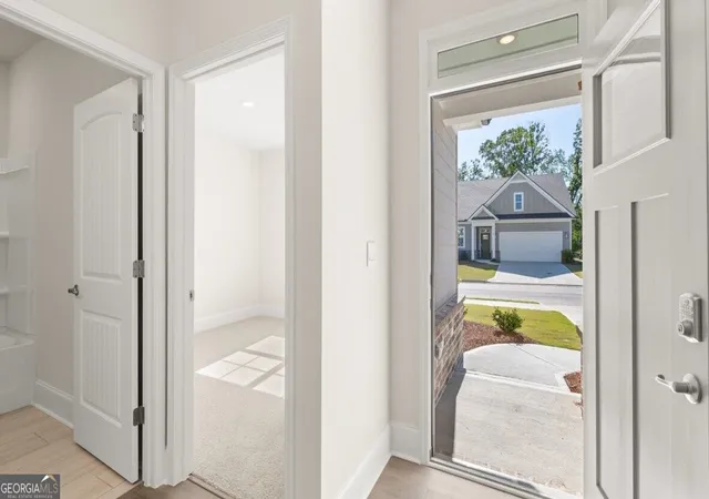Photo 3 of Single family home for sale at 105 Lakeview Pt, Dallas, GA 30157 | MLS# 10830382 | Listing updated on 2026-09-07