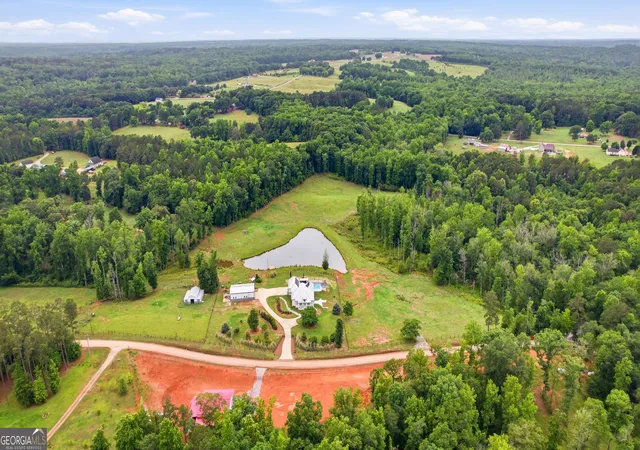 Photo 3 of Sale Pending at 320 Buck Crk Rd, Griffin, GA 30224 | MLS# 10795772 | Listing updated on 2026-09-10