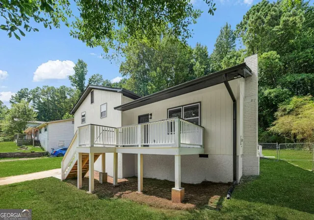 Photo 3 of Sale Pending at 208 Hardy Wy, Hiram, GA 30141 | MLS# 10816801 | Listing updated on 2026-09-20