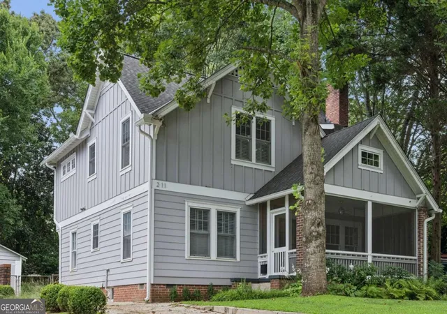 Photo 1 of Single family home for sale at 211 Greenwood Cir, Decatur, GA 30030 | MLS# 10820350 | Listing updated on 2026-09-15