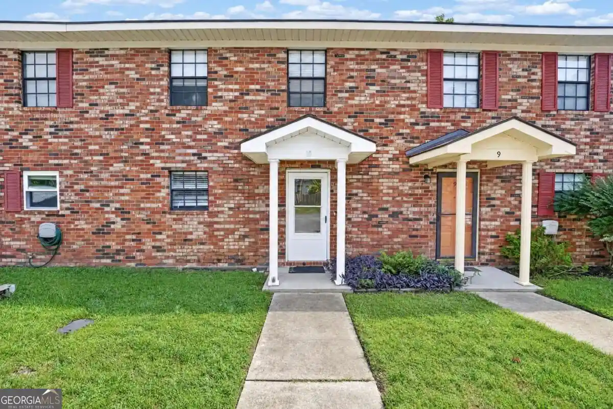Listing Photo 1 - Condo for sale in 2401 Bonaventure Rd located at 2401 Bonaventure Rd, Savannah, GA 31404 - Unit #10