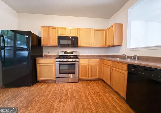 Photo 2 of Townhouse for sale at 1689 Broad River Rd, Atlanta, GA 30349 | MLS# 10833298 | Listing updated on 2026-09-19