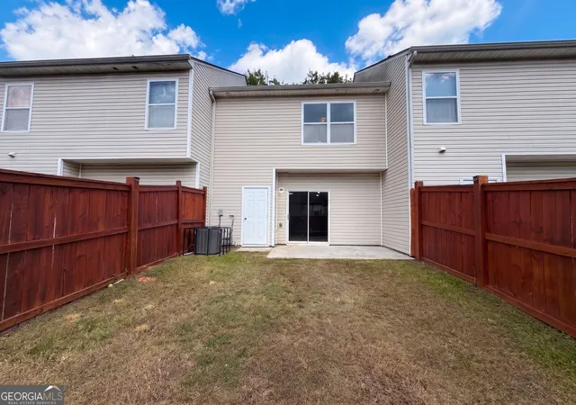 Photo 4 of Townhouse for sale at 1689 Broad River Rd, Atlanta, GA 30349 | MLS# 10833298 | Listing updated on 2026-10-29