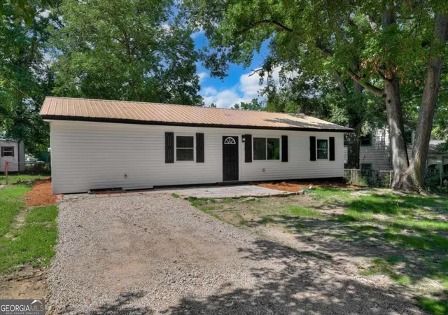 3rd image of 1704 Susan Cir, Augusta, GA 30906 | MLS# 10784129