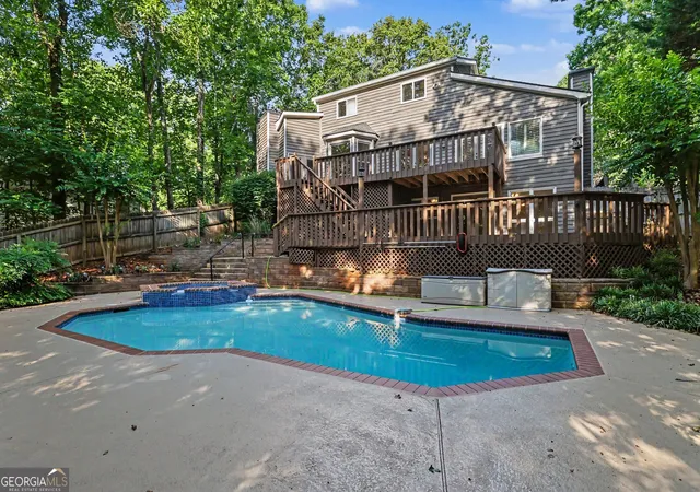 Homes for sale in Alpharetta, GA | 140 Fairway Ridge Dr, Alpharetta, GA 30022 | MLS# 10784893