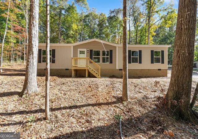 Photo 1 of Manufactured home for sale at 352 Lake Harbor Trl, Martin, GA 30557 | MLS# 10880559 | Listing updated on 2026-10-29